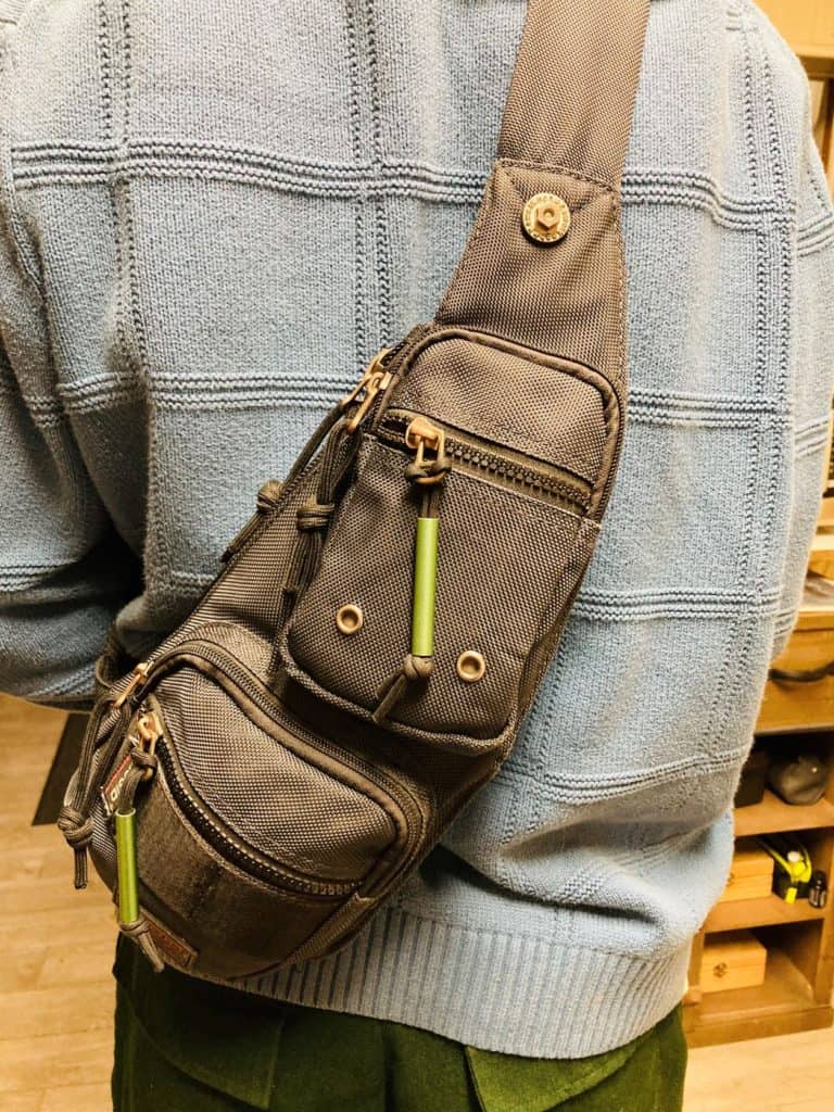 Crossbody men's kit bag