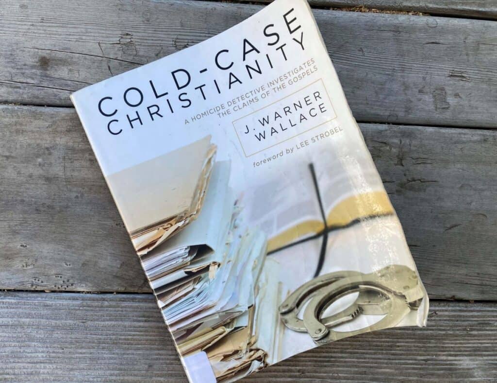 Cold Case Christianity book